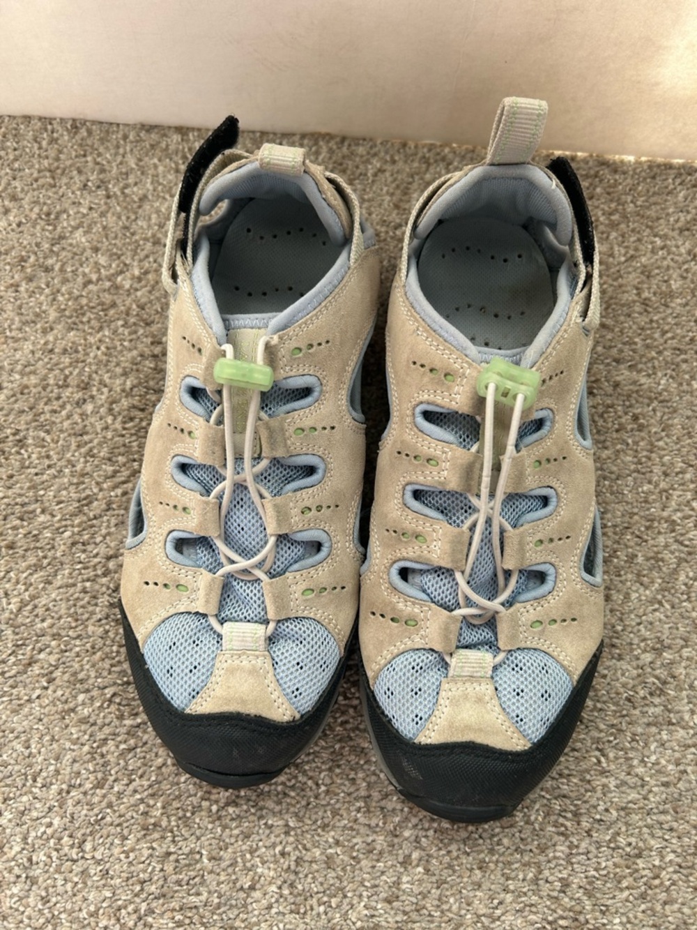 Lands End women’s water shoes sz 7D
